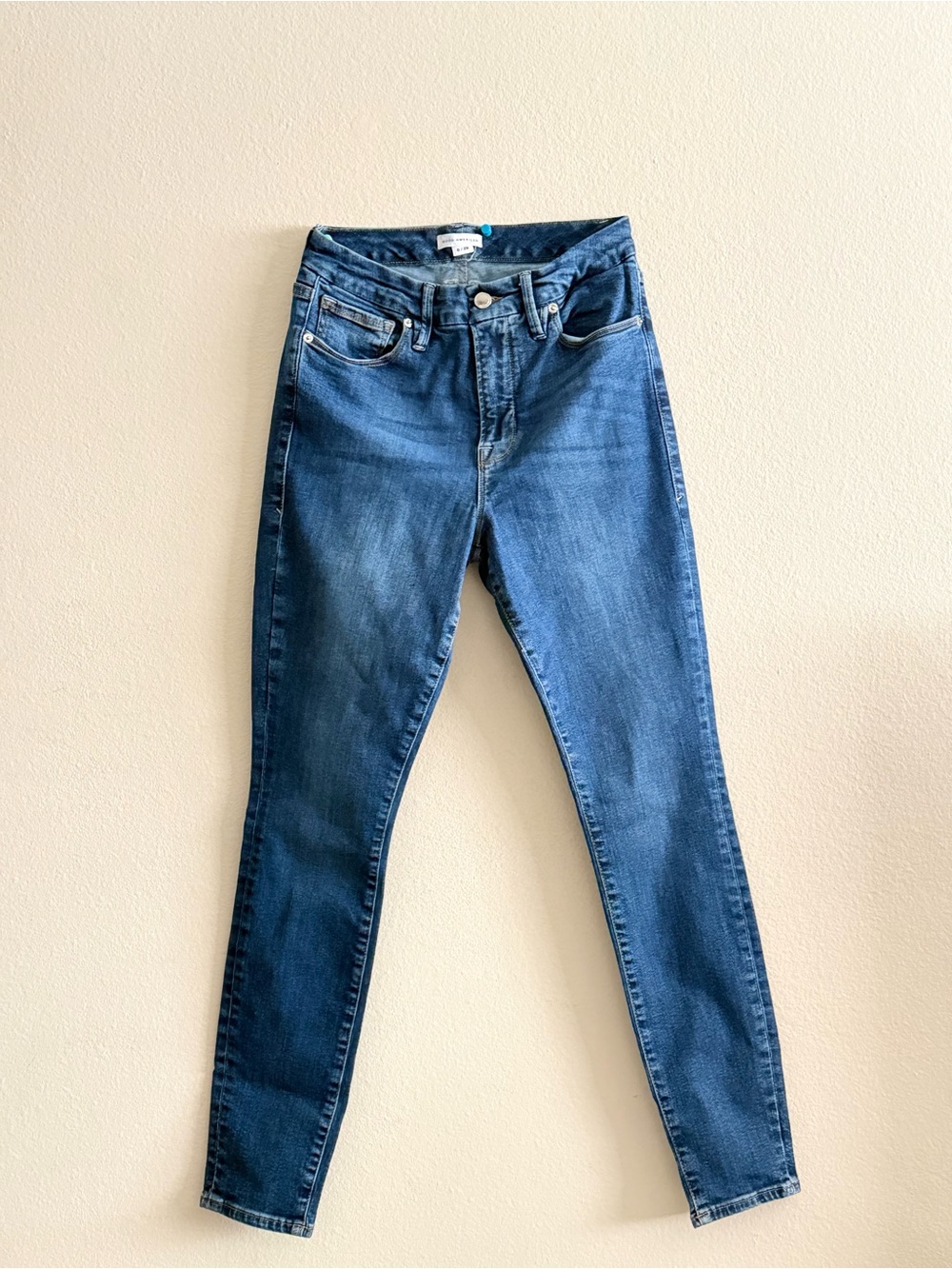 Good American Straight-Leg Jeans — Blue Wash